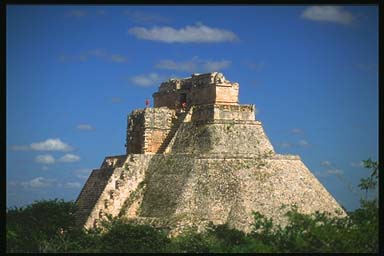 Mayan pyramid, Uxmal,
Yucatan, Mexico